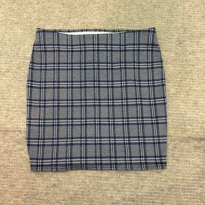 PLAID BLUE AND WHITE MINI SKIRT